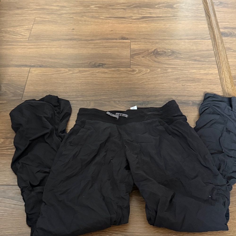 Ivivva Black Kids Sweatpants & Joggers